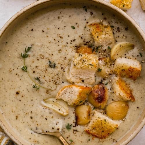 creamy roasted garlic soup